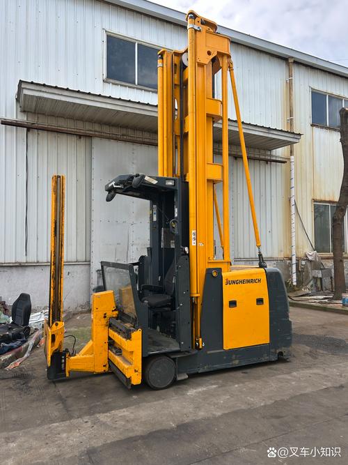 貨運(yùn)骨架機(jī)器貨運(yùn)骨架機(jī)器圖片