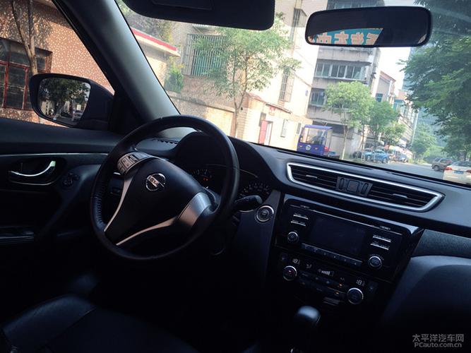 黑色貨運(yùn)司機(jī)黑色貨運(yùn)司機(jī)圖片